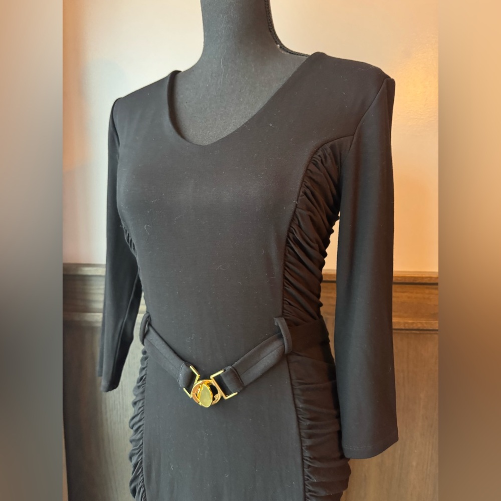 Carmen Marc Valvo Black Long Sleeve Dress with Gold Buckle Euc size small - Picture 5 of 7